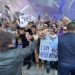 Javier Milei debió suspender su caminata en Santa Fe y ya viaja a Entre Ríos en modo campaña