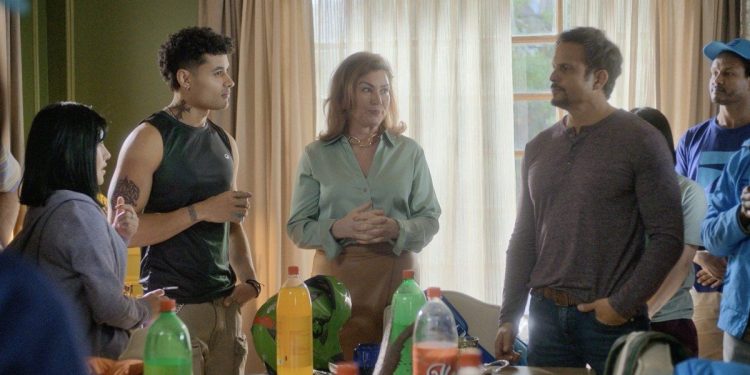 La apuesta chilena de Prime Video: la serie sobre una alianza de una viuda y un repartidor venezolano