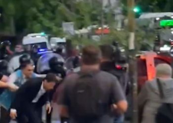 Marcelo Moretti se presentó en San Lorenzo, fue insultado por hinchas y escapó en un patrullero