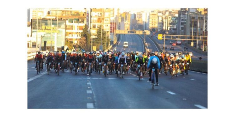 Más de 4.000 ciclistas participarán del Gran Fondo Argentina: cuáles serán los cortes de calles y autopistas