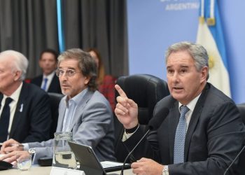 Pablo Quirno en Diputados: aunque no precisó el monto del auxilio financiero, aseguró que EEUU “utilizará todo lo que tenga a su alcance”