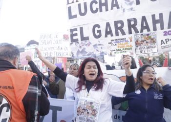Paro y marcha desde el Garrahan por el rechazo definitivo del Congreso al veto de Milei