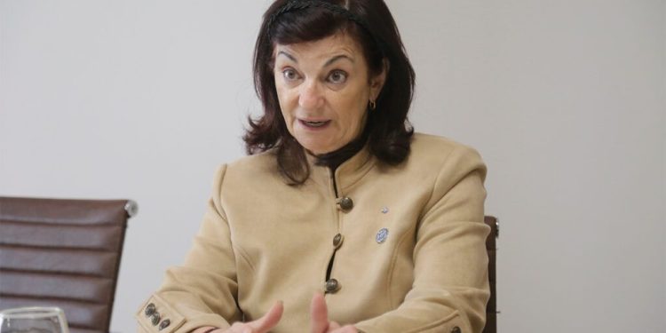 Raquel «Kelly» Olmos: «El presidente está promoviendo un mundo de mano de obra esclava»