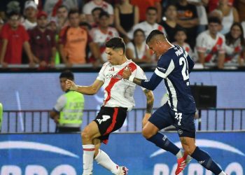 River visita a Talleres en Córdoba este sábado: horario, TV y formaciones