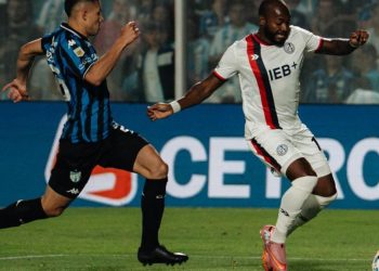 San Lorenzo recuperó la sonrisa: venció 2-1 a Atlético Tucumán y se metió en zona de clasificación