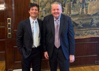 Santiago Caputo, canciller: el asesor viajó a Estados Unidos para conseguirle más apoyos e inversiones a Milei