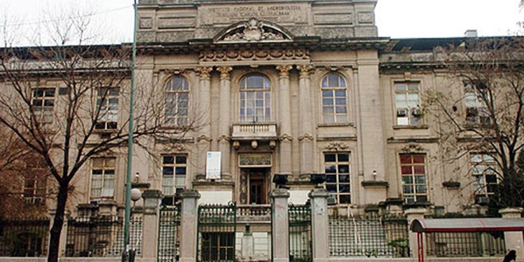 Trabajadores del Malbrán advierten que están en riesgo sus actividades científico-sanitarias