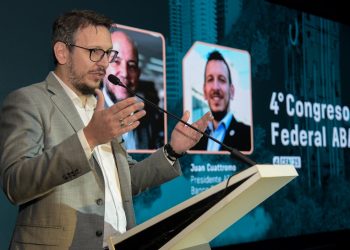 Juan Cuattromo en el Congreso de ABAPPRA: “Argentina necesita una nueva federalidad financiera que llegue a todo el país”