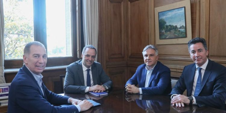 Diego Santilli recibió a otra tanda de gobernadores dialoguistas y prepara rally por las provincias