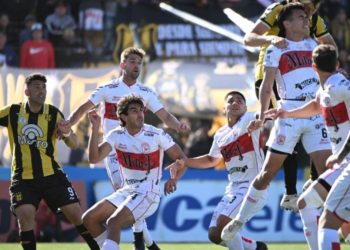 En un partido que terminó en batalla campal, Deportivo Madryn eliminó a Morón y jugará la final del reducido ante Estudiantes de Río Cuarto