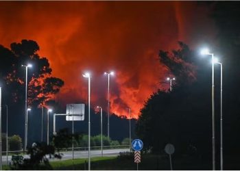 Explosión e incendio en Ezeiza: para la Provincia “ya está todo bajo control” y esperan por los peritajes para determinar las causas