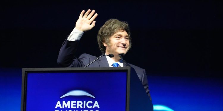 Javier Milei avanza en el llano: acuerdo con EEUU, discusión PJ por interbloques y un PRO en contención