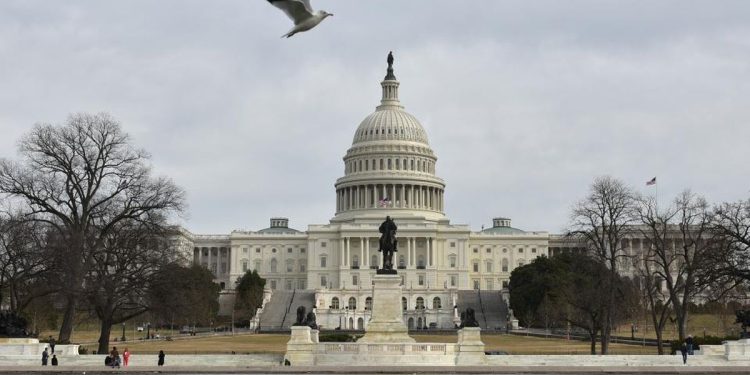 La Casa Blanca reconoció que el cierre del gobierno afectó la economía más de lo previsto