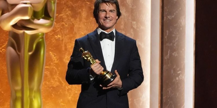 La emoción de Tom Cruise al recibir un Oscar honorífico: “Hacer películas no es lo que hago, es lo que soy”