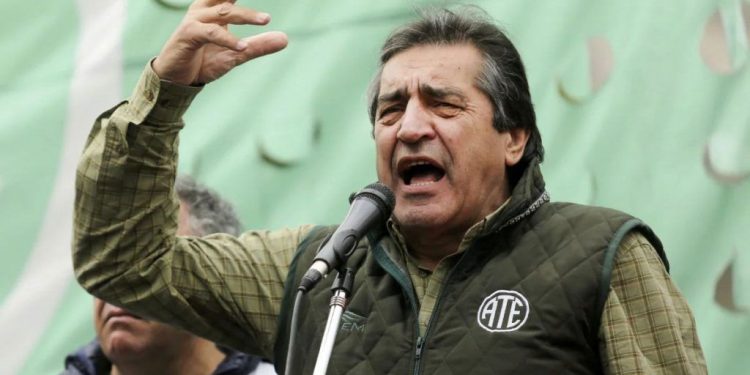 Las dos CTA se movilizan a la Secretaría de Trabajo por un salario «por encima de la pobreza»