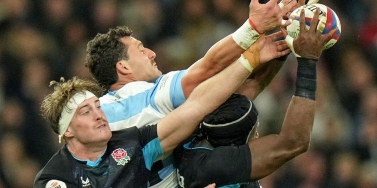 Los Pumas no pudieron con Inglaterra y cerraron la ventana de noviembre con una derrota