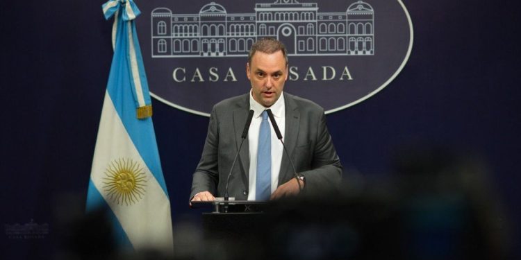 Manuel Adorni analizó la salida de Guillermo Francos y habló de su nuevo rol como jefe de Gabinete: “Sé cómo coordinar el trabajo entre ministros”