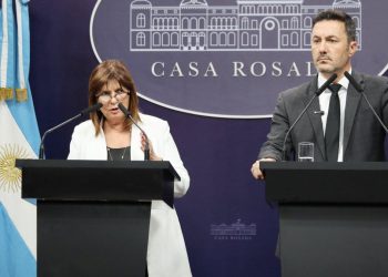 Patricia Bullrich y Luis Petri se despidieron del Gabinete y ya apuntan al Congreso: “Lo seguimos dando todo”