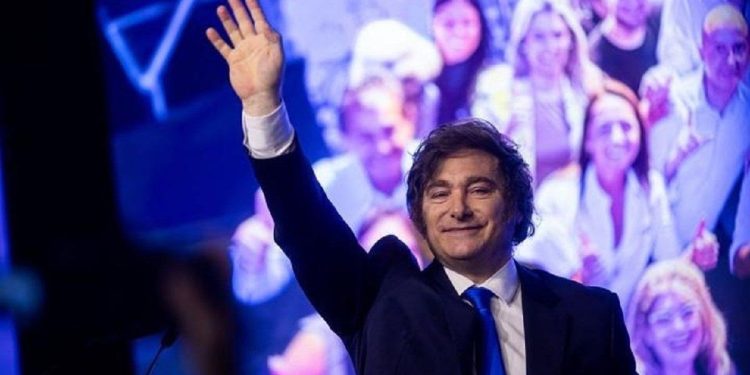 Qué dicen las encuestas sobre la imagen de Javier Milei y el Gobierno tras las elecciones