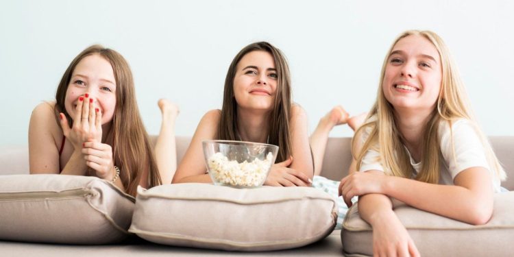 Recomendada por todos: la película que golpeó en la nostalgia de millones arrasó en Disney +