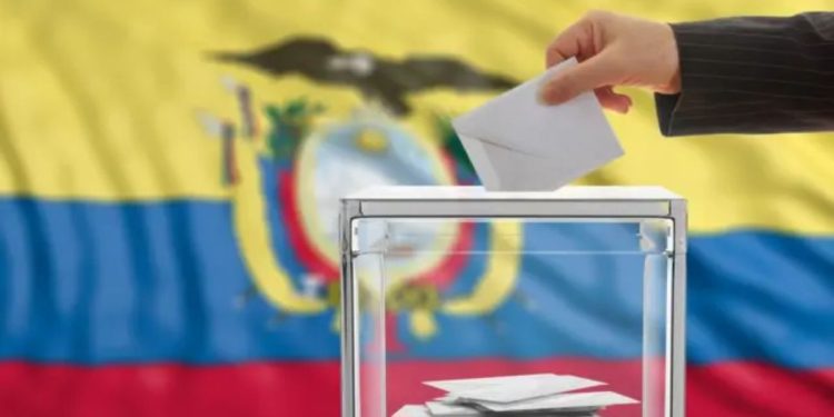 Referéndum en Ecuador: jornada clave para definir una posible reforma constitucional y el regreso de bases militares extranjeras