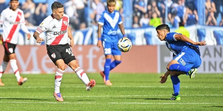River igualó con Vélez y comprometió su clasificación a la Copa Libertadores 2026