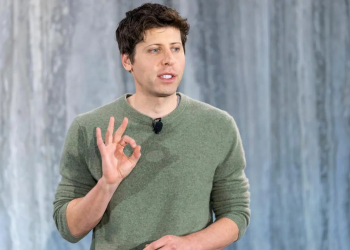 Sam Altman y Jony Ive adelantaron que el “iPhone de la IA” llegará en menos de dos años