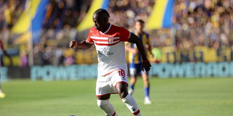 Un pasillo derecho a la eliminación: en Rosario, Estudiantes borró al “campeón” y avanzó a cuartos de final