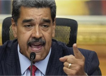Venezuela: Nicolás Maduro revocó las concesiones y bloqueó a seis aerolíneas que suspendieron vuelos al país