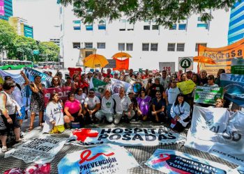 Vivir con VIH en tiempos de ajuste libertario: «Sin presupuesto no hay respuesta»