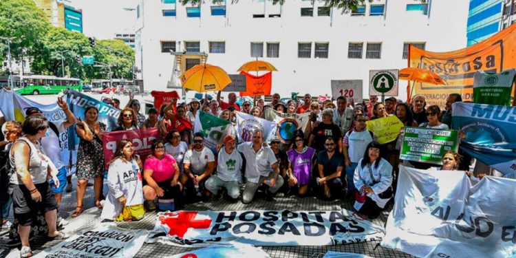 Vivir con VIH en tiempos de ajuste libertario: «Sin presupuesto no hay respuesta»