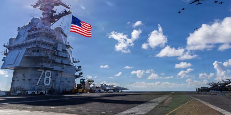 Ya está en el Caribe el portaaviones de EEUU más grande del mundo: las primeras imágenes