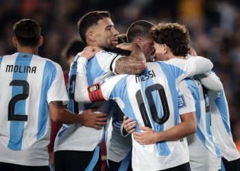 Mundial 2026: se necesitan más de 10 salarios mínimos para seguir a la Selección Argentina en la fase de grupos
