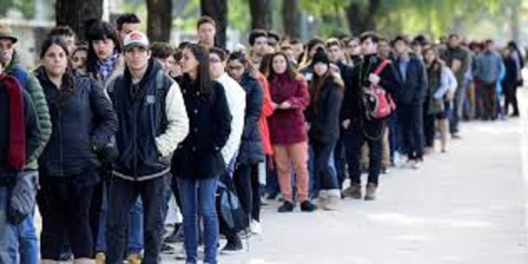 Mega endeudados: los jóvenes no pueden pagar los préstamos y la morosidad alcanza el 41%