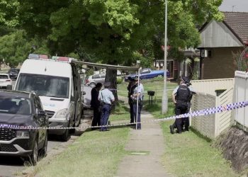 Ataque en Australia: la policía encontró explosivos y banderas de ISIS en un auto vinculado a un atacante de Bondi Beach