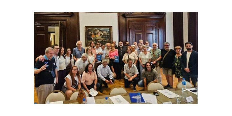 Axel Kicillof se reunió con las dos CTA para ratificar el rechazo a la reforma laboral