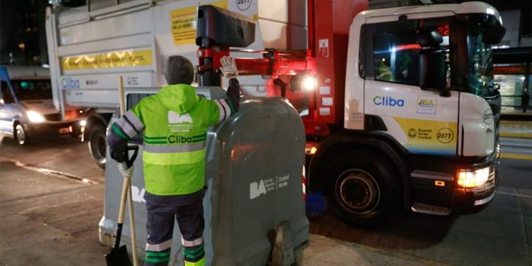 Cómo funcionan los servicios públicos en Navidad: el cronograma para el 24 y 25