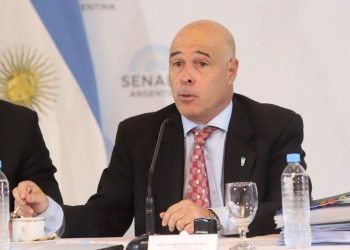 Con Javier Milei y Victoria Villarruel en el exterior, Bartolomé Abdala quedó a cargo de la Presidencia