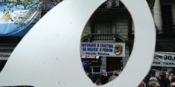 Con los pañuelos como cláusula constitucional