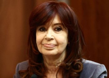 Cristina Kirchner continúa su evolución sin complicaciones, pero seguirá internada