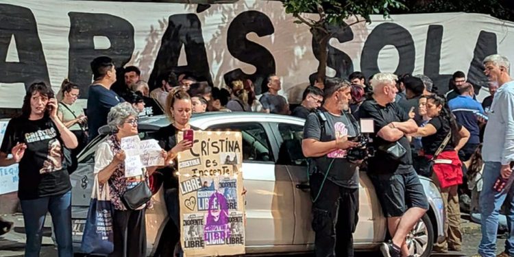 Cristina Kirchner sería dada de alta este lunes tras la operación de apendicitis