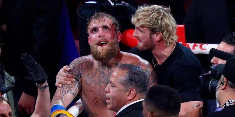 Cuatro placas de titanio, dolor y dificultad para hablar: cómo quedó Jake Paul tras la fractura de su mandíbula