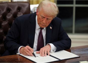 Donald Trump firmó una orden para crear un marco nacional que regule la inteligencia artificial