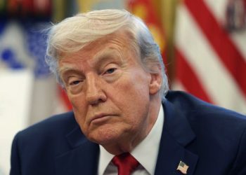 Donald Trump permite a Nvidia vender chips H200 a China a cambio del 25% de las ventas