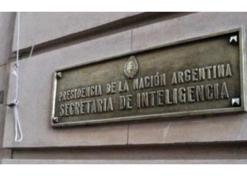 El Gobierno confirmó la salida de Neiffert al frente de la SIDE y designó a Auguadra