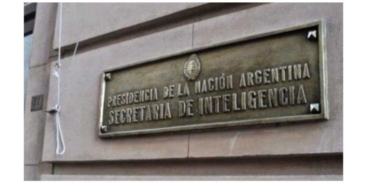 El Gobierno confirmó la salida de Neiffert al frente de la SIDE y designó a Auguadra