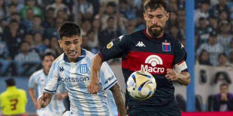 Facundo Cambeses se vistió de héroe y llevó a Racing a las semifinales del Torneo Clausura