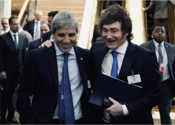 Javier Milei celebró la emisión de nuevo bono en dólares y elogió a Luis Caputo