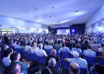 Kicillof llamó a “construir una fuerza que trascienda a la provincia de Buenos Aires”