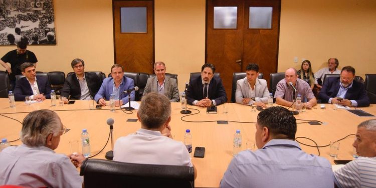 La CGT se reunió con diputados del PJ y llamó a movilizarse contra la reforma laboral